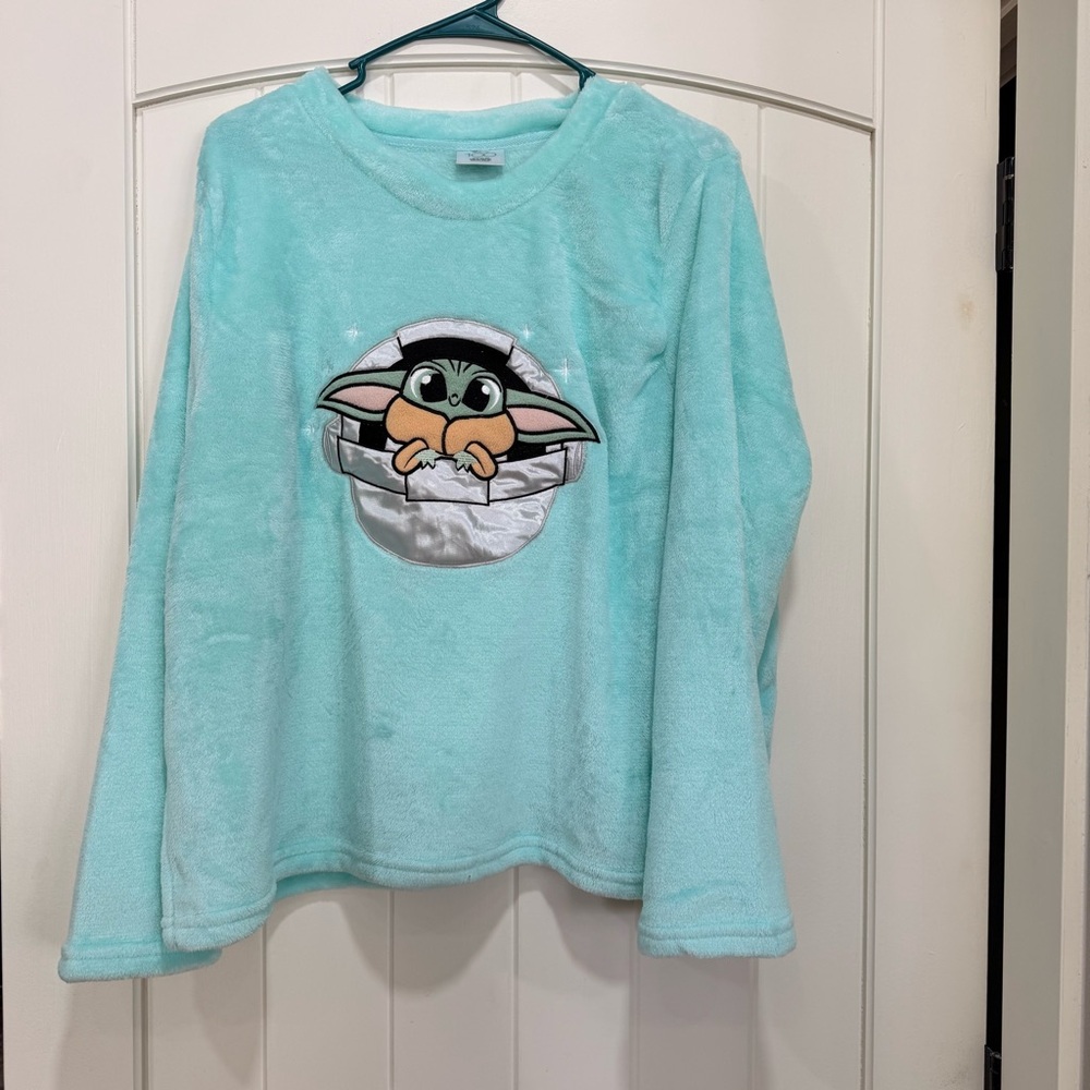Sleepwear Disney Star Wars Plush Pullover in Mint Green - NWOT